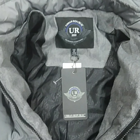 Boys Quilted Heavy Weight Hooded Jacket - Picture 3 of 4